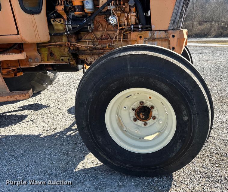 image for item DW7446 Ford 6610 tractor