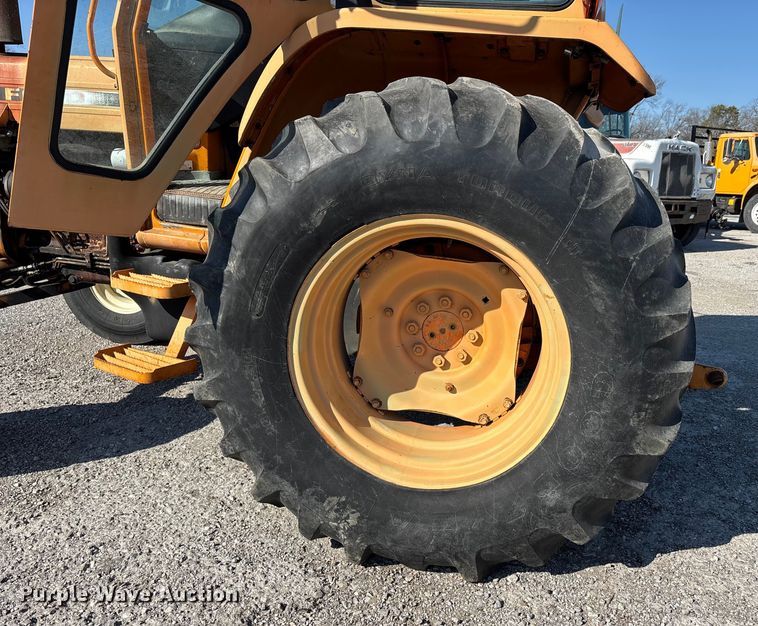 image for item DW7446 Ford 6610 tractor