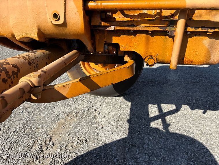 image for item DW7447 Ford 6610 tractor