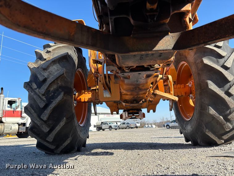 image for item DW7447 Ford 6610 tractor