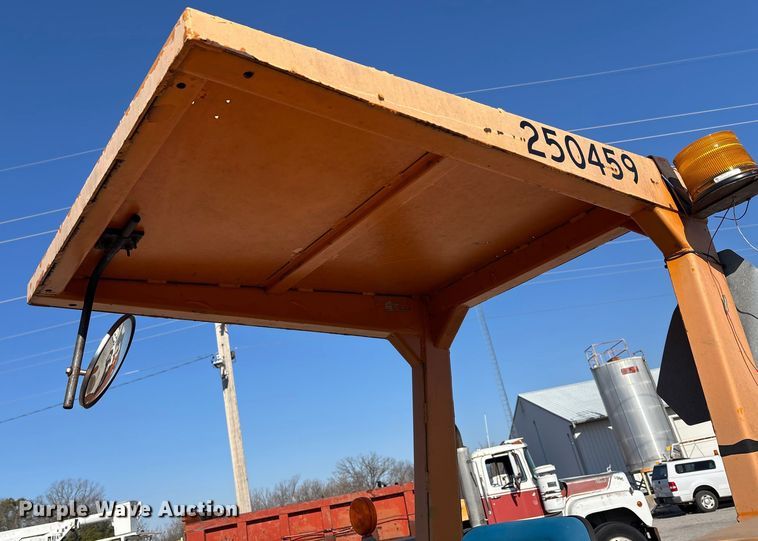 image for item DW7447 Ford 6610 tractor