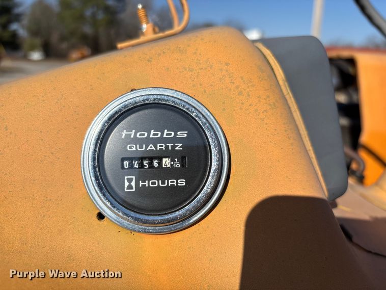 image for item DW7447 Ford 6610 tractor