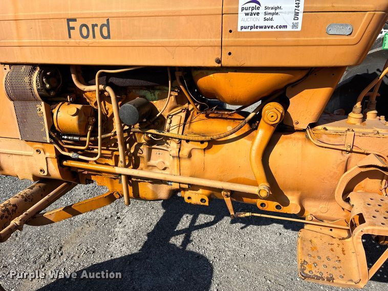 image for item DW7447 Ford 6610 tractor