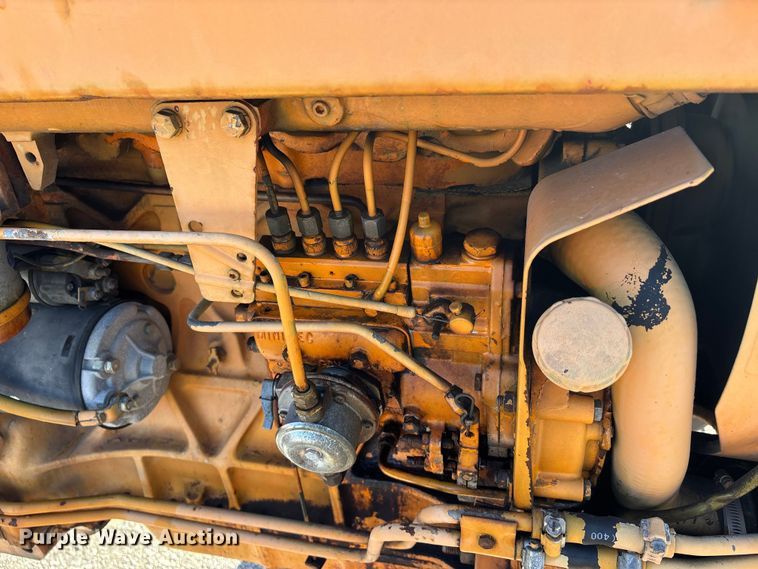 image for item DW7447 Ford 6610 tractor