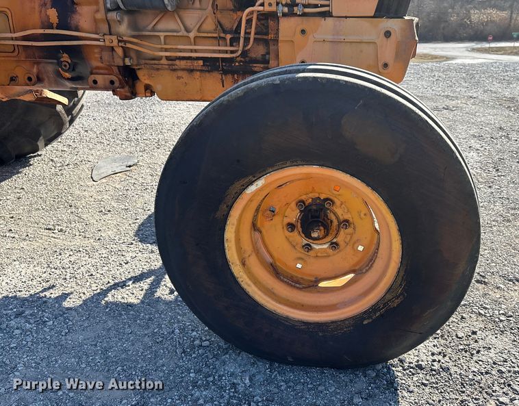 image for item DW7447 Ford 6610 tractor