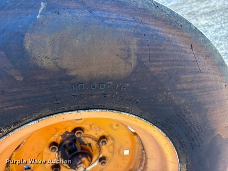 image for item DW7447 Ford 6610 tractor