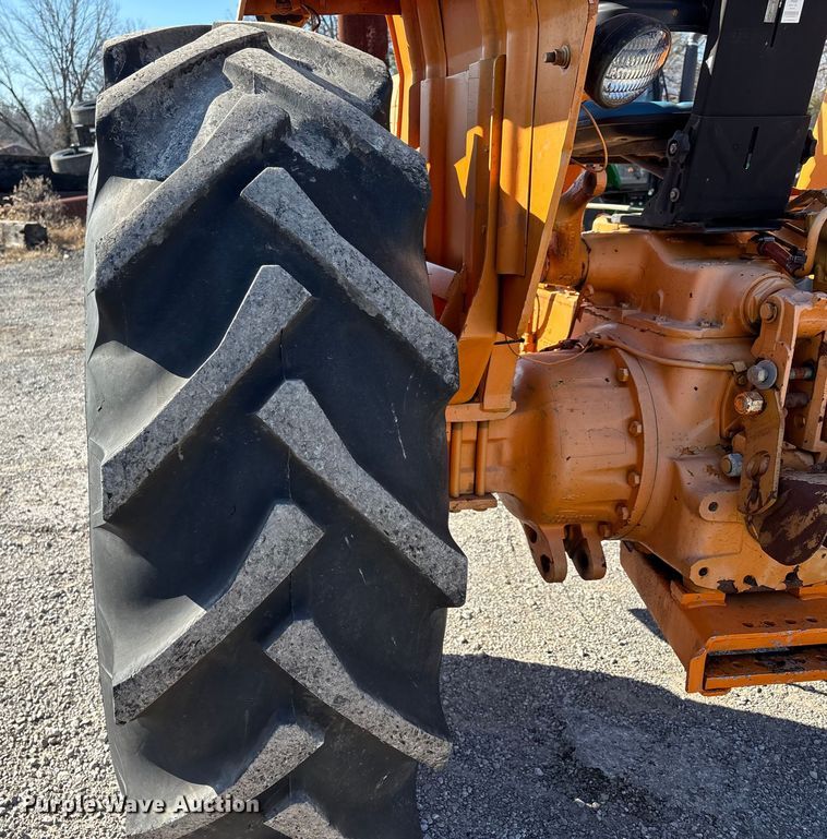 image for item DW7447 Ford 6610 tractor