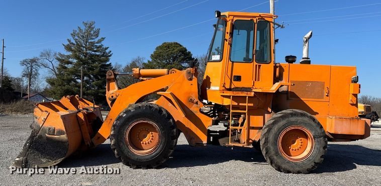image for item DW7448 1993 Caterpillar 936F wheel loader