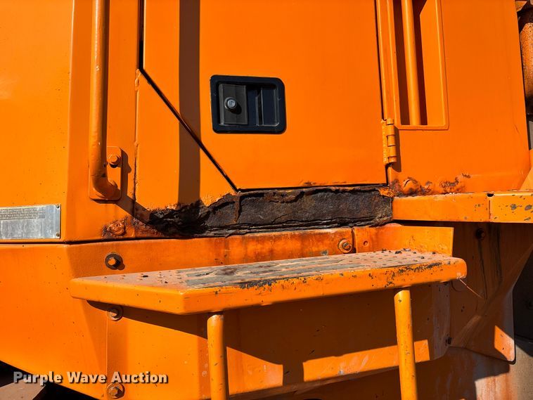 image for item DW7448 1993 Caterpillar 936F wheel loader