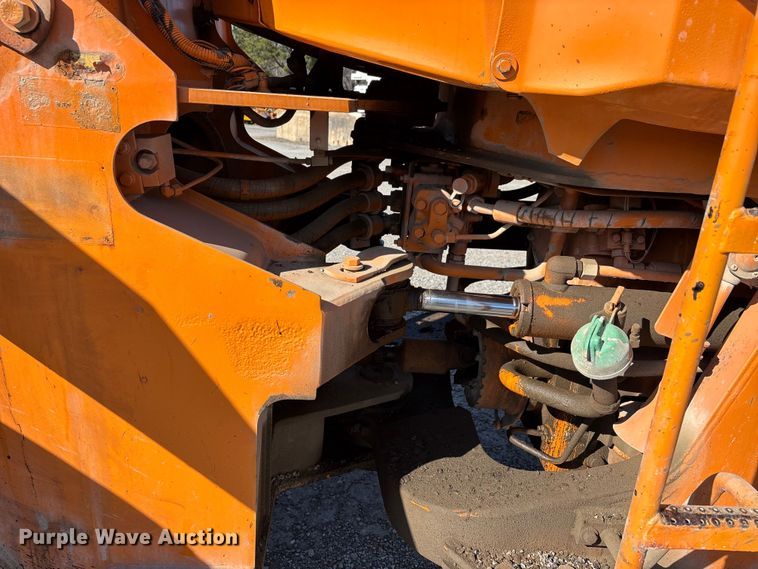 image for item DW7448 1993 Caterpillar 936F wheel loader