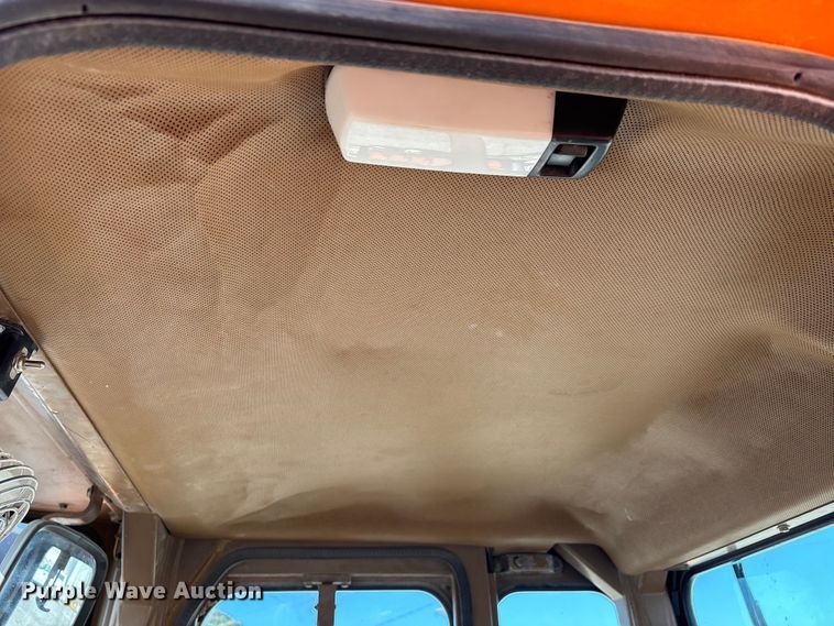 image for item DW7448 1993 Caterpillar 936F wheel loader