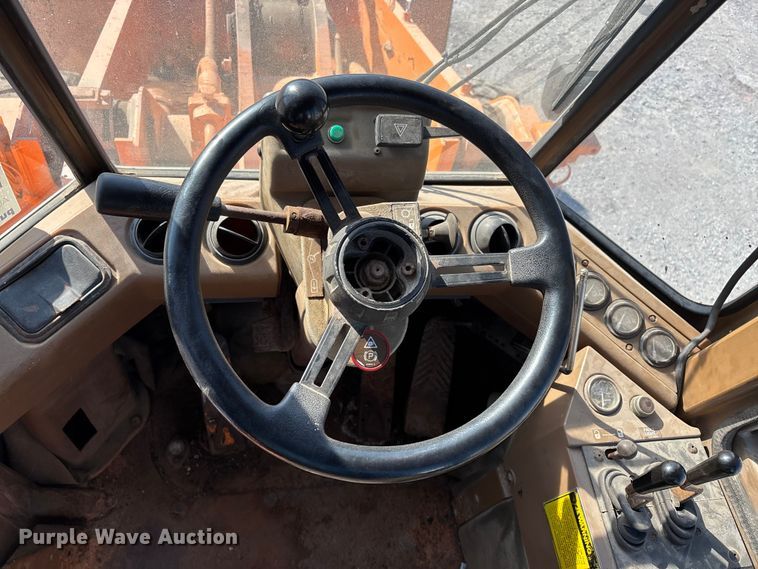 image for item DW7448 1993 Caterpillar 936F wheel loader