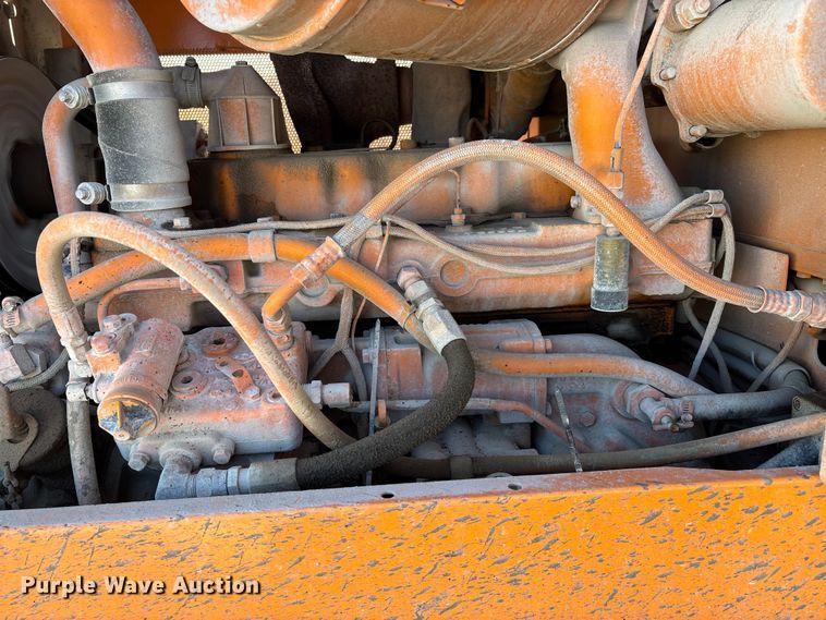 image for item DW7448 1993 Caterpillar 936F wheel loader