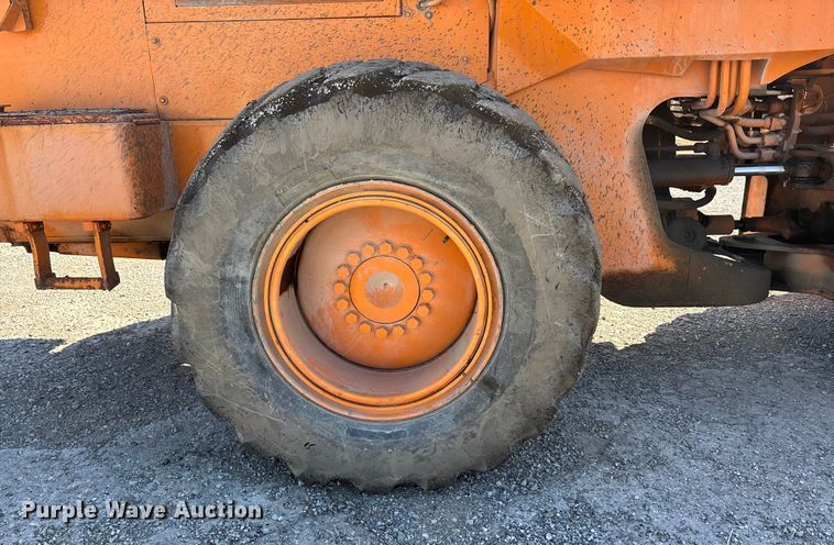 image for item DW7448 1993 Caterpillar 936F wheel loader