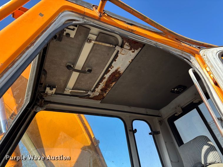 image for item DW7450 Link-Belt LS-2650C Series II excavator