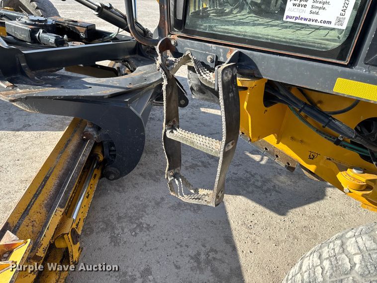 image for item EA2277 2010 John Deere 770G motor grader