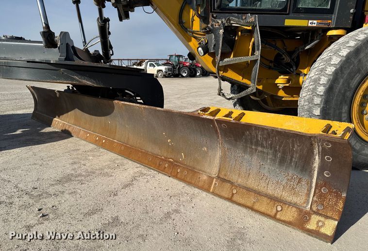 image for item EA2277 2010 John Deere 770G motor grader