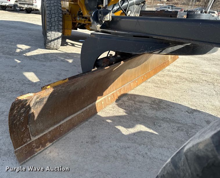 image for item EA2277 2010 John Deere 770G motor grader