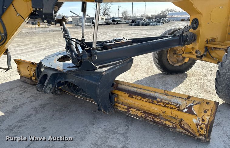 image for item EA2277 2010 John Deere 770G motor grader