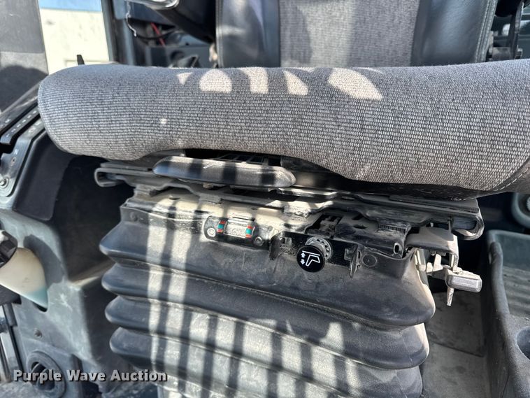 image for item EA2277 2010 John Deere 770G motor grader