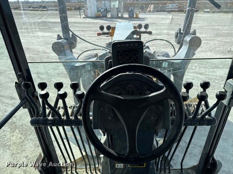 image for item EA2277 2010 John Deere 770G motor grader