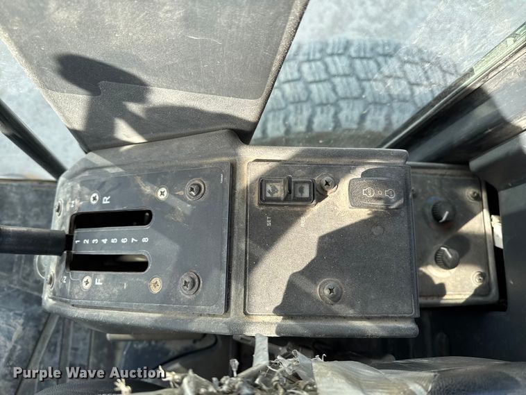 image for item EA2277 2010 John Deere 770G motor grader