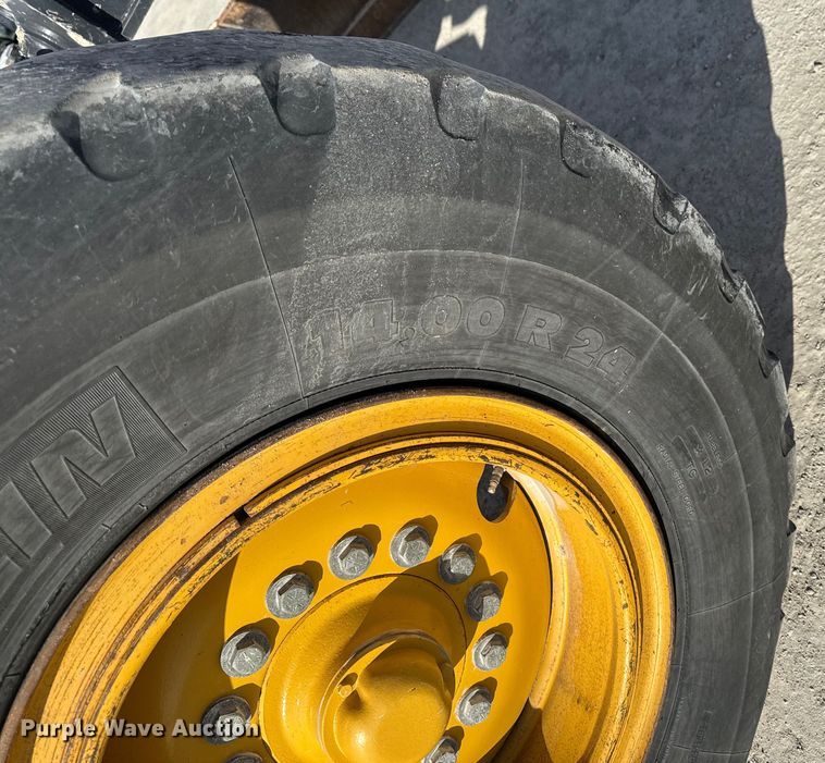 image for item EA2277 2010 John Deere 770G motor grader