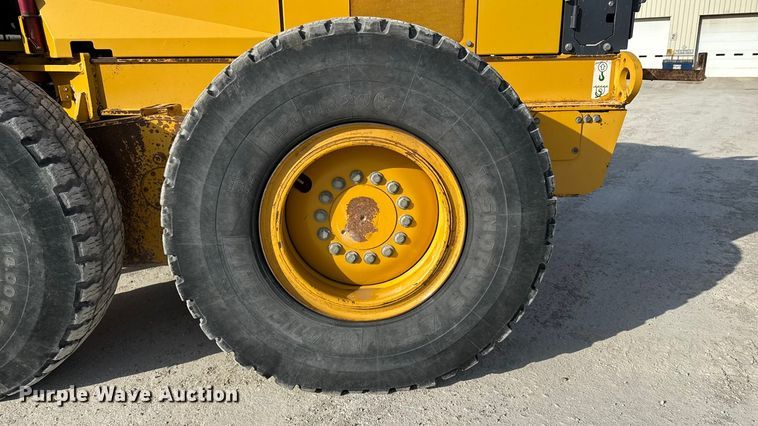 image for item EA2277 2010 John Deere 770G motor grader