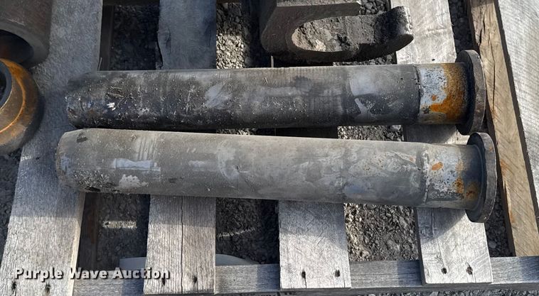 image for item EA2281 Helac excavator tilt coupler