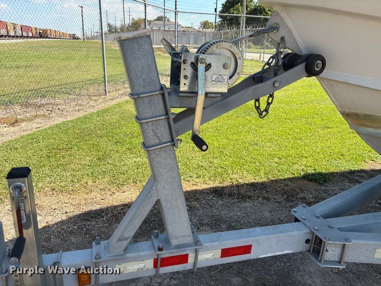 image for item EA6997 2006 Sea Ark VC Commander boat