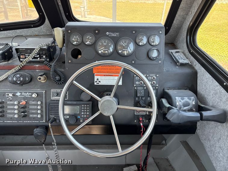 image for item EA6997 2006 Sea Ark VC Commander boat