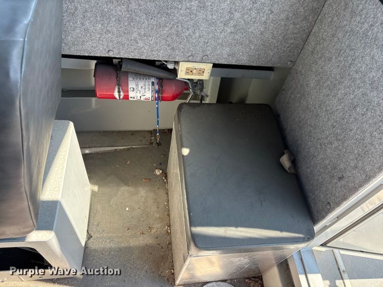 image for item EA6997 2006 Sea Ark VC Commander boat