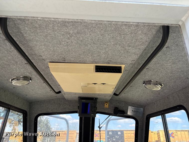 image for item EA6997 2006 Sea Ark VC Commander boat