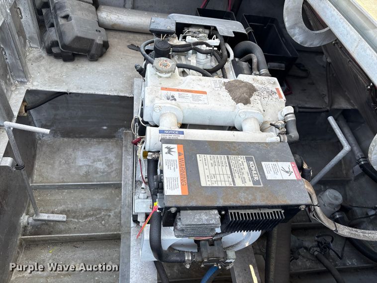 image for item EA6997 2006 Sea Ark VC Commander boat