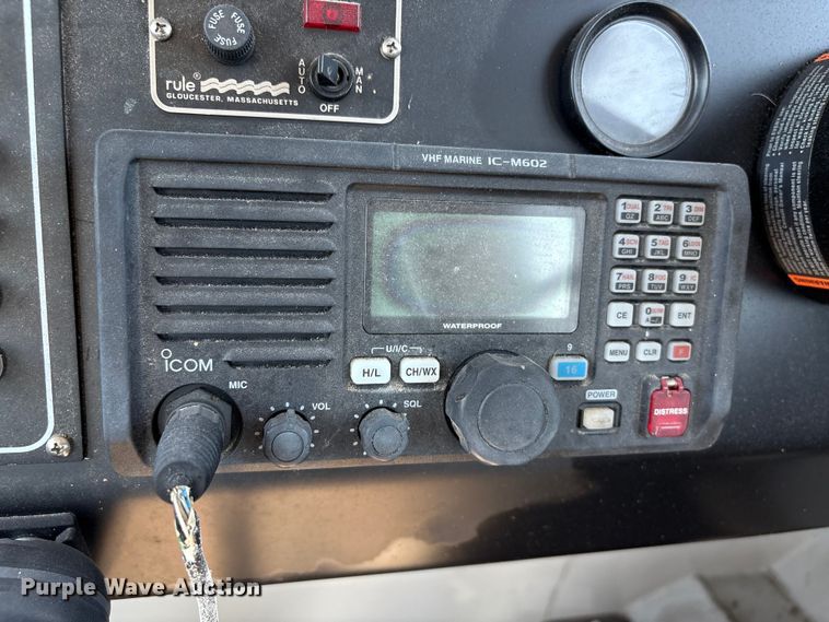 image for item EA6997 2006 Sea Ark VC Commander boat