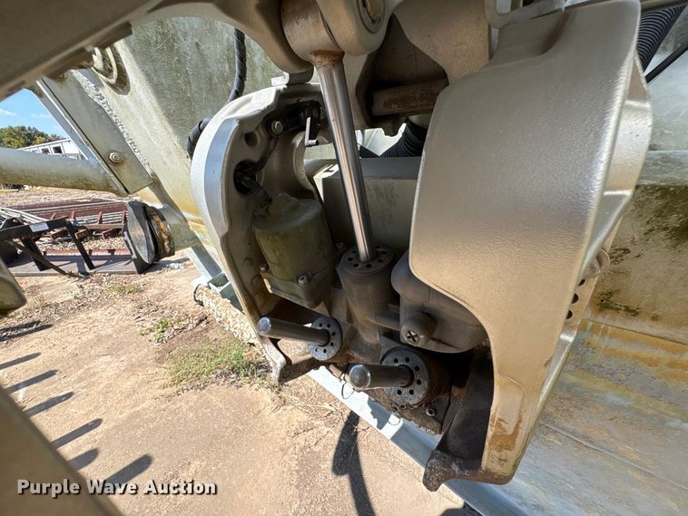 image for item EA6997 2006 Sea Ark VC Commander boat