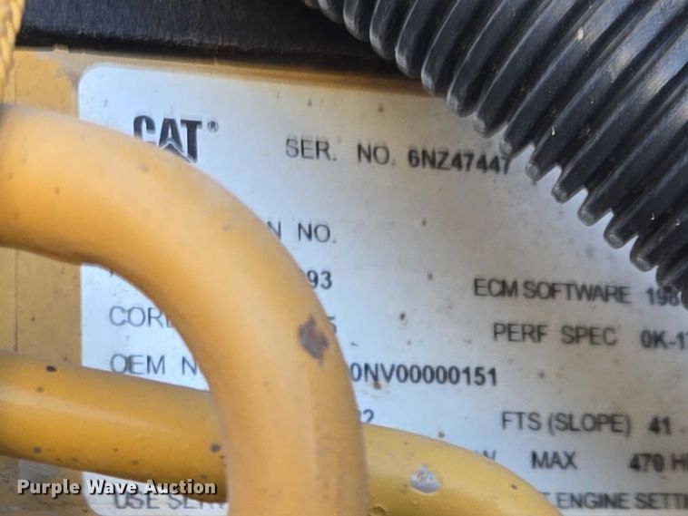 image for item EB1225 2002 International 5500i semi truck