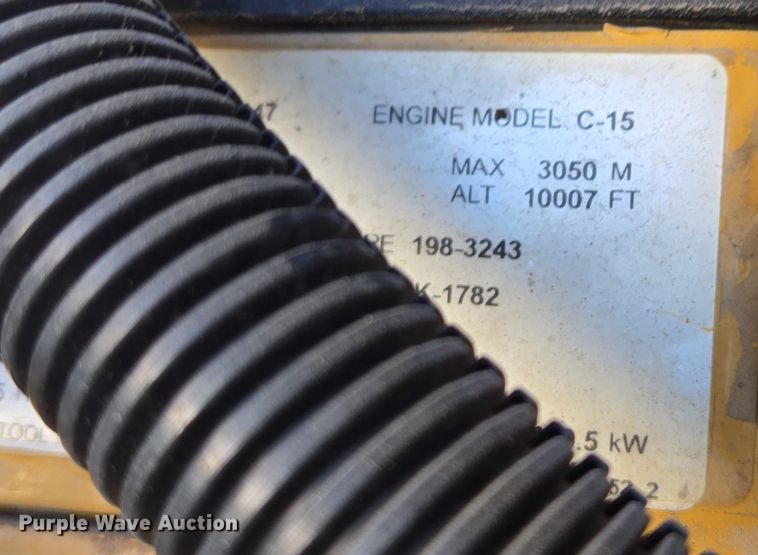 image for item EB1225 2002 International 5500i semi truck