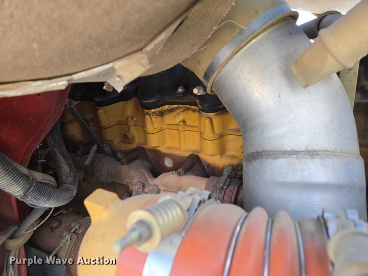 image for item EB1225 2002 International 5500i semi truck