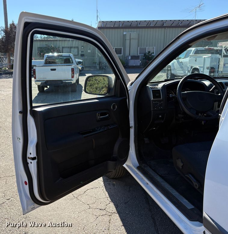 image for item EC8198 2008 Chevrolet Colorado Crew Cab pickup truck