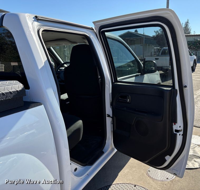 image for item EC8198 2008 Chevrolet Colorado Crew Cab pickup truck