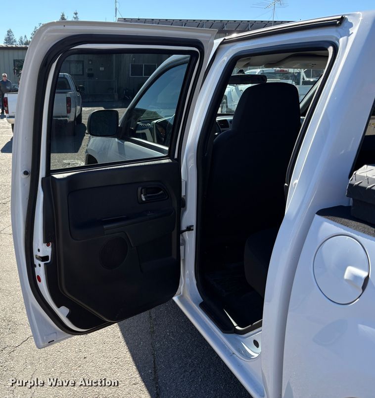 image for item EC8198 2008 Chevrolet Colorado Crew Cab pickup truck