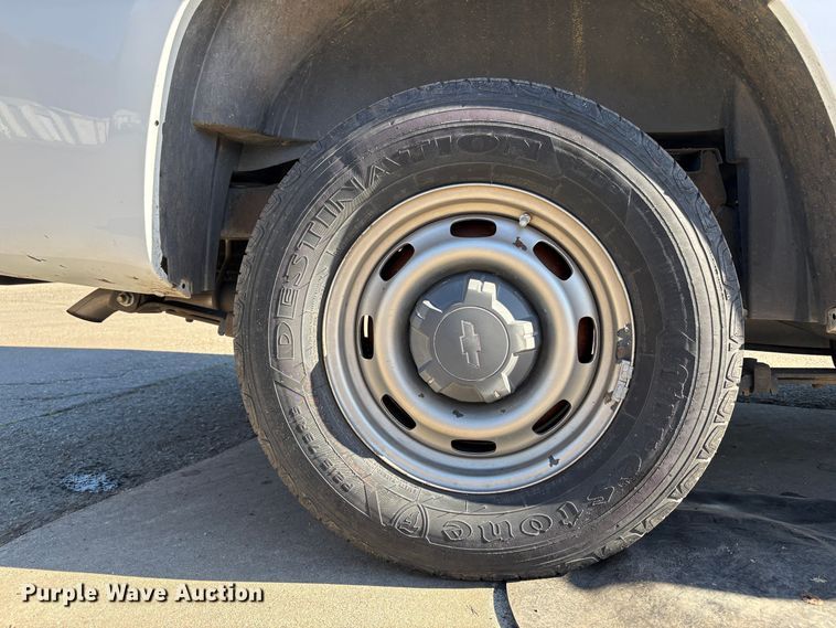 image for item EC8198 2008 Chevrolet Colorado Crew Cab pickup truck