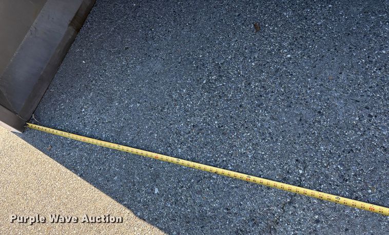 image for item EC8199 Truck topper