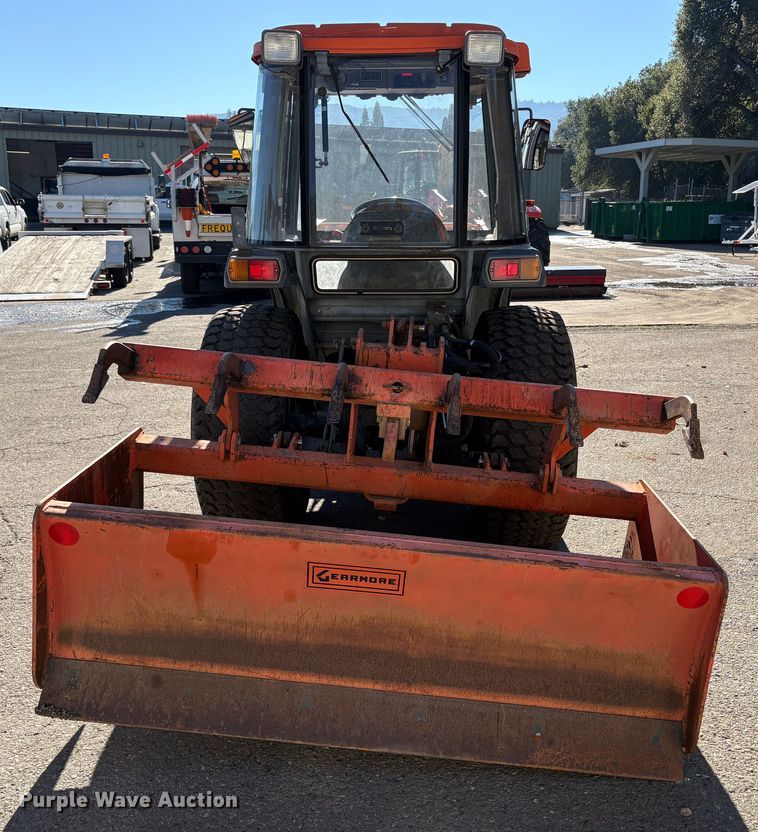 image for item EC8200 Kubota L4200 tractor