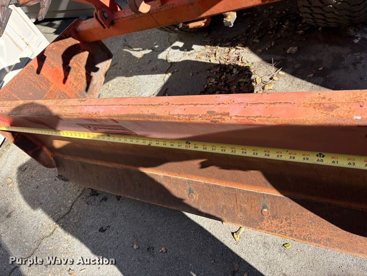 image for item EC8200 Kubota L4200 tractor