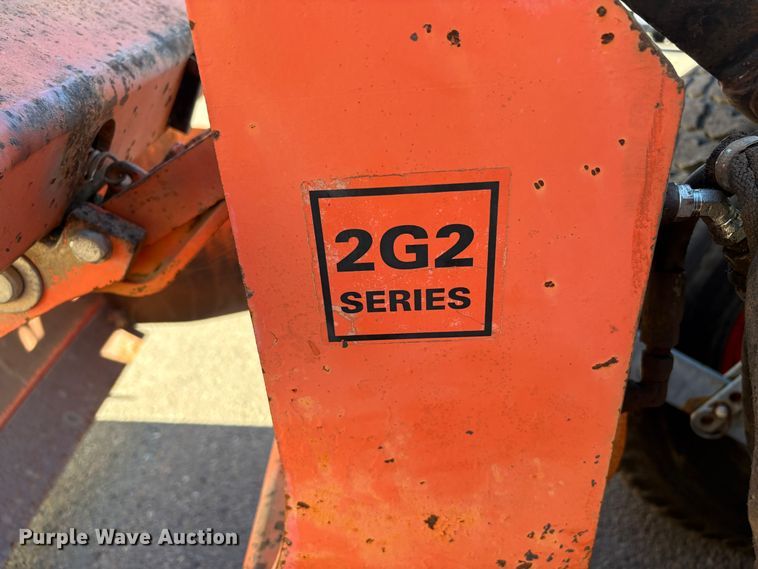 image for item EC8200 Kubota L4200 tractor