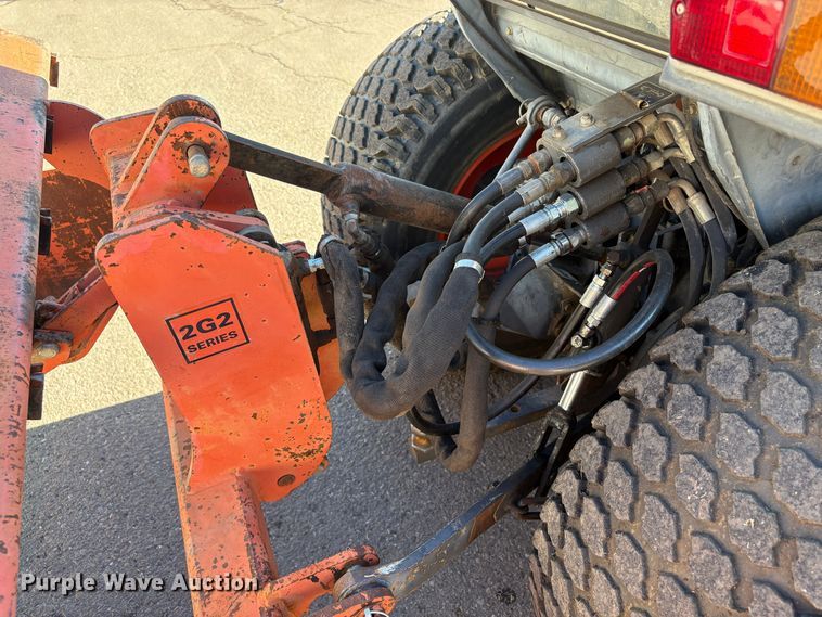 image for item EC8200 Kubota L4200 tractor