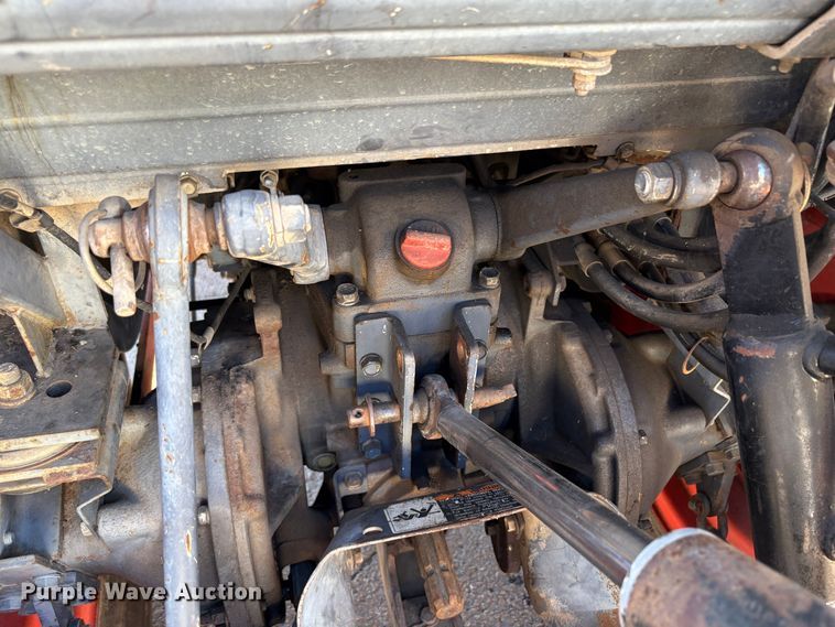 image for item EC8200 Kubota L4200 tractor