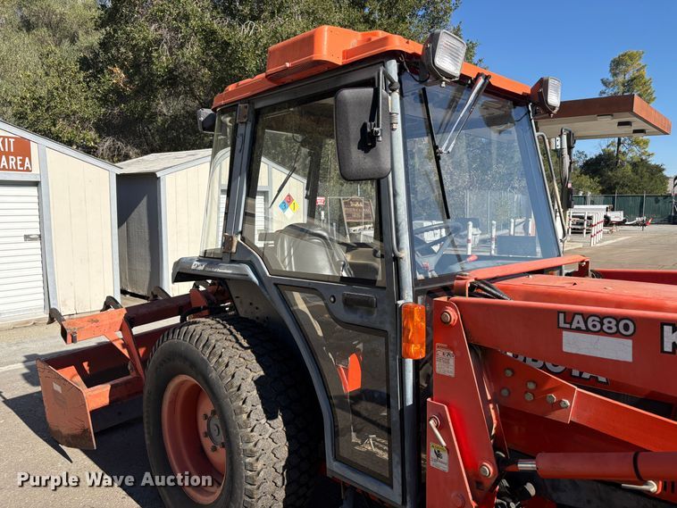 image for item EC8200 Kubota L4200 tractor